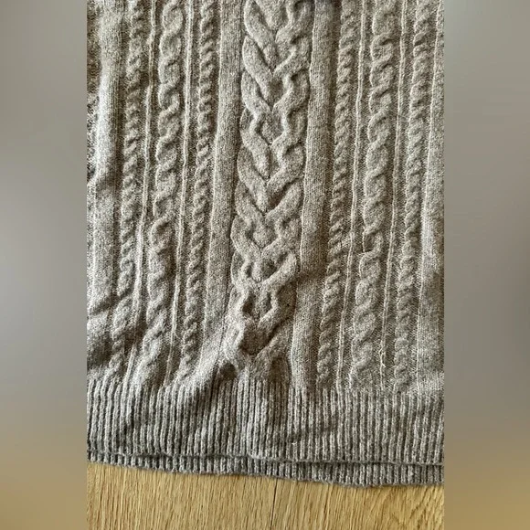 Macy’s Hippie Rose Cable Knit brown Sweater NWT - Picture 2 of 6